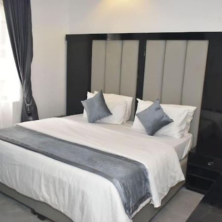 Jada Hotel And Suits ลากอส ภายนอก รูปภาพ